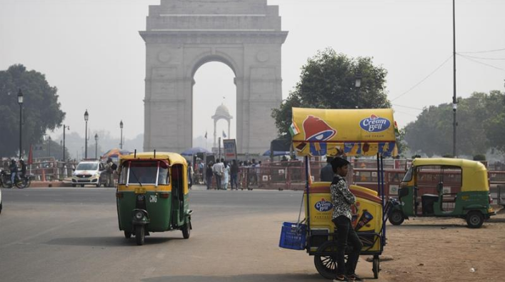 India: Delhi fights hazardous pollution after Diwali fireworks