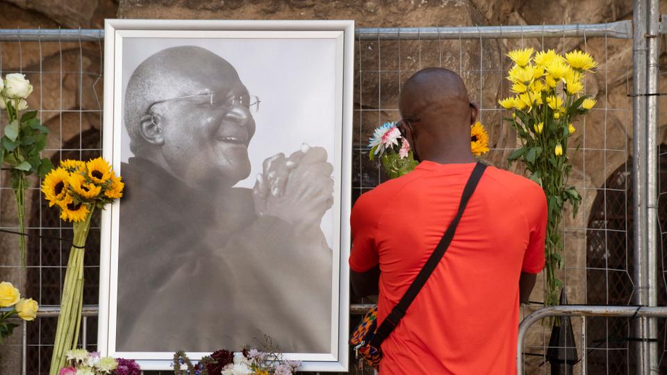 South Africa's Archbishop Desmond Tutu dies at 90