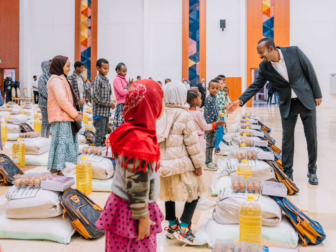 PM Urges Ethiopians to Share Holiday Meals with the Needy as They Mark New Year