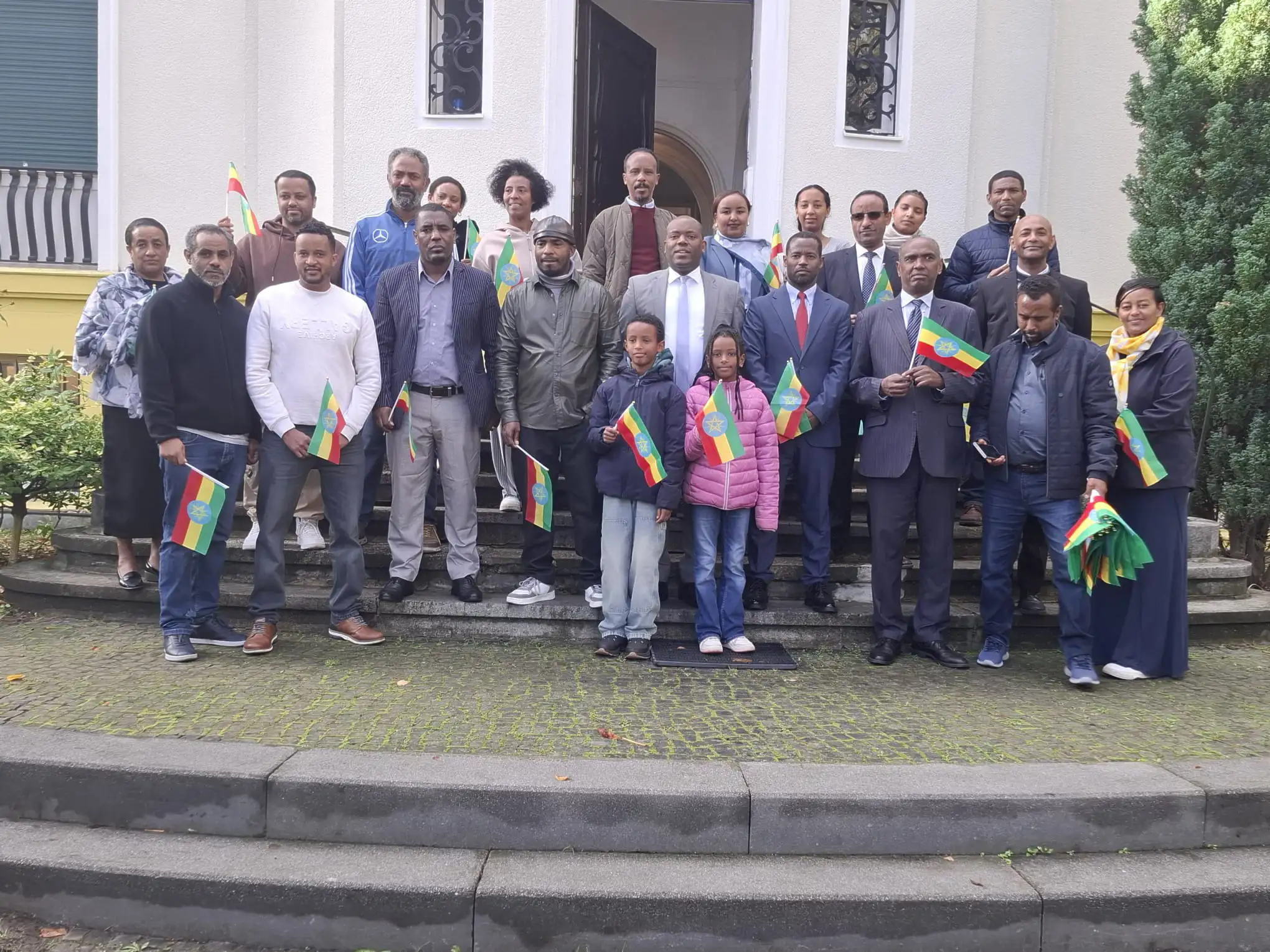 በተለያዩ ሀገራት በሚገኙ የኢትዮጵያ ኤምባሲዎችና ሚሲዮኖች የሰንደቅ ዓላማ ቀን ተከበረ