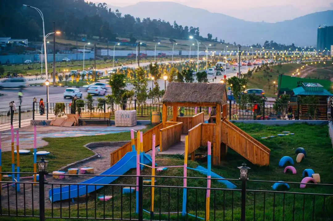 የኮሪደር ልማት ከግንባታ ባሻገር ሰብዓዊ ልማትን ያገናዘበ የዘመናዊ ከተማ ማሳያ ነው  - ምክትል ጠቅላይ ሚኒስትር ተመስገን ጥሩነህ