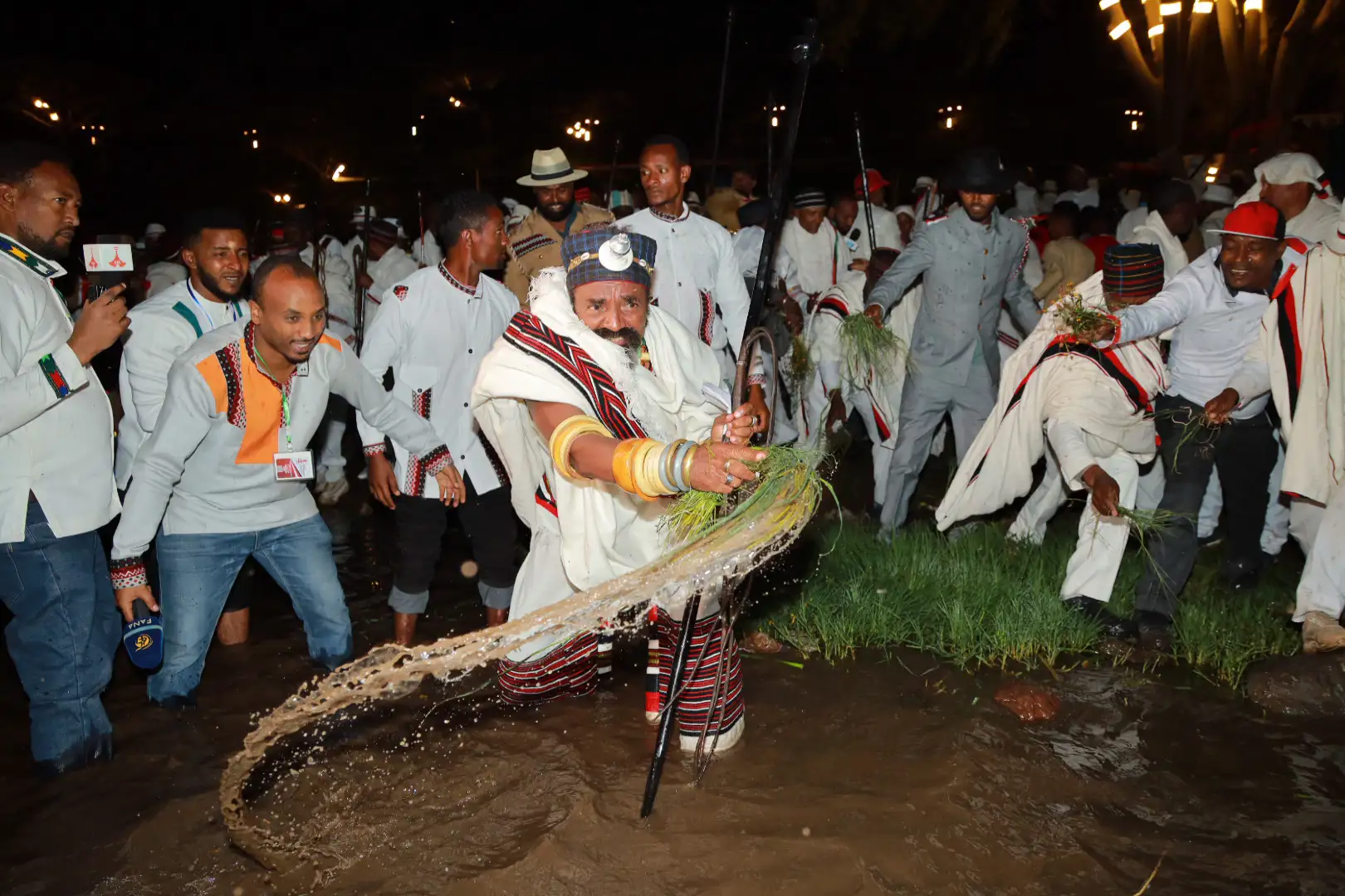 የሆረ ሀርሰዴ ኢሬቻ በዓል በስኬት መጠናቀቁን አባ ገዳ ጎበና ሆላ አስታወቁ 