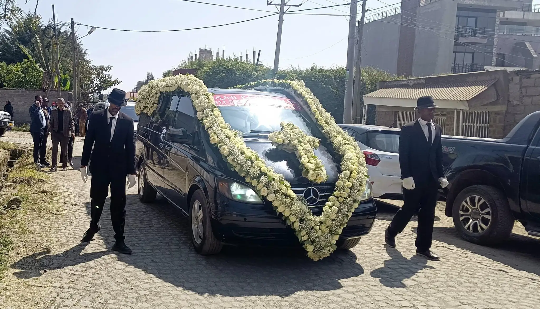 የፕሮፌሰር ላጲሶ ጌ’ዴሌቦ የአስከሬን ሽኝት ሥነ -ሥርዓት እየተካሄደ ነው