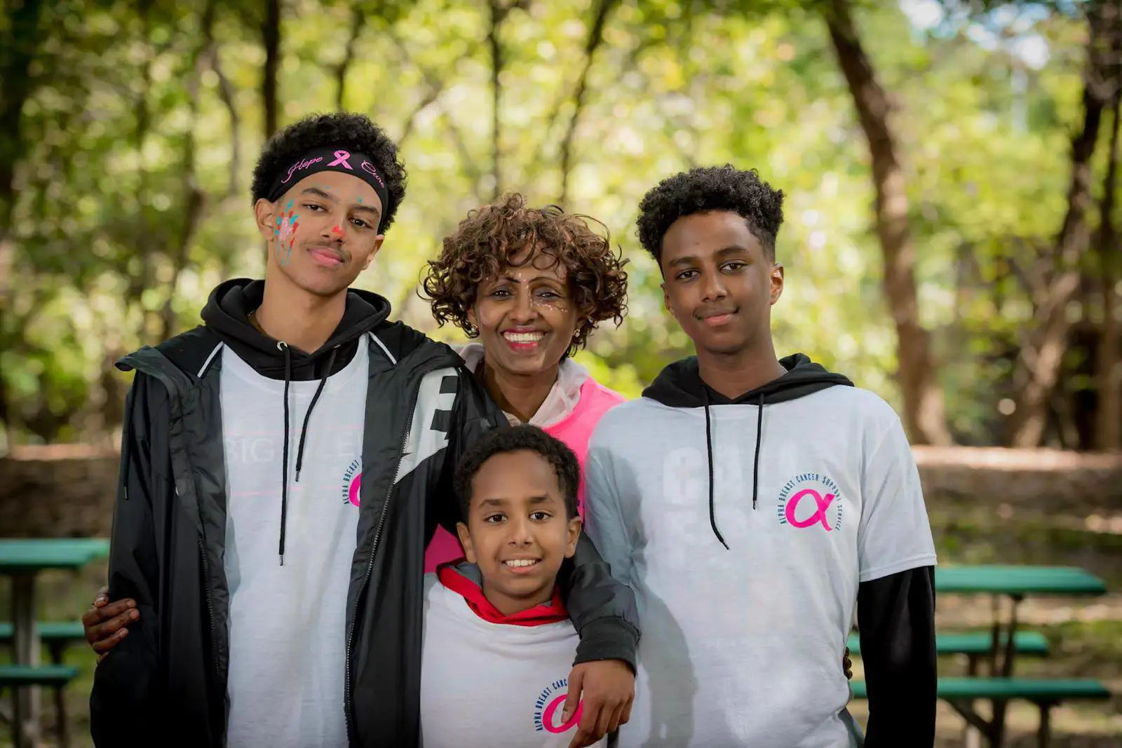 ከሕክምና በተጓዳኝ በመንፈስ ጥንካሬዋ የጡት ካንሰርን አሸንፋ ሌሎችን በማገዝ ላይ የምትገኘው ቬሮኒካ 