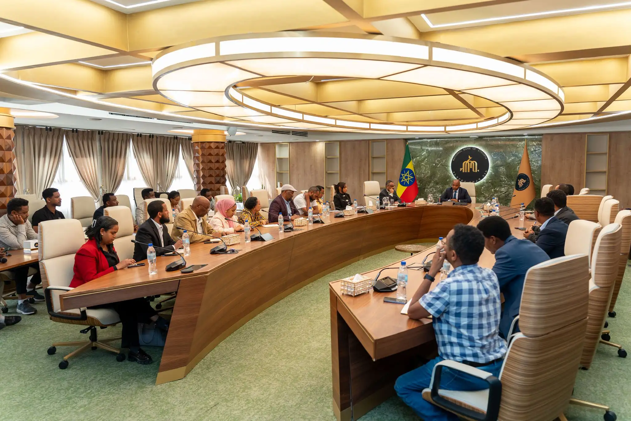 ብሔራዊ ባንክ የውጭ ምንዛሬን ወደ ሀገር ቤት ገቢ ከማድረግ አኳያ የሚስተዋሉ ክፍተቶችን በተመለከተ ከላኪዎች ጋር መከረ