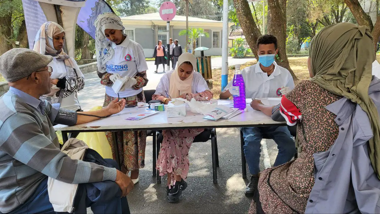 የአልማዝ ኢዮቤልዩውን ምክንያት በማድረግ ነፃ የሕክምና አገልግሎት እየሰጠ ያለው አዲስ አበባ ዩኒቨርሲቲ