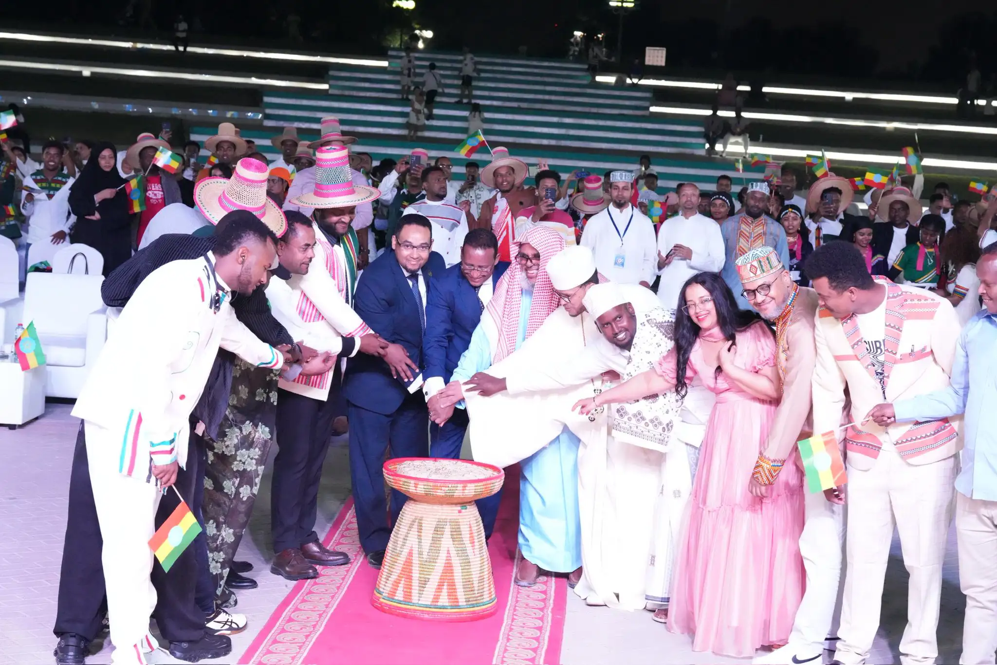 ግዙፍ ሀገራዊ ፕሮጀክቶችን በሙሉ አቅማቸው እንደሚደግፉ የገለጹት የዱባይና አካባቢው ኢትዮጵያውያን