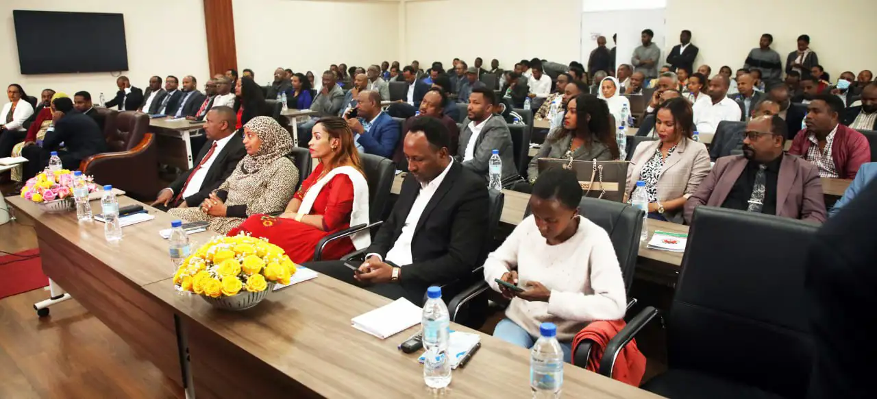 ከወጪ ንግድ 8.3 ቢሊዮን ዶላር ገቢ ተገኘ