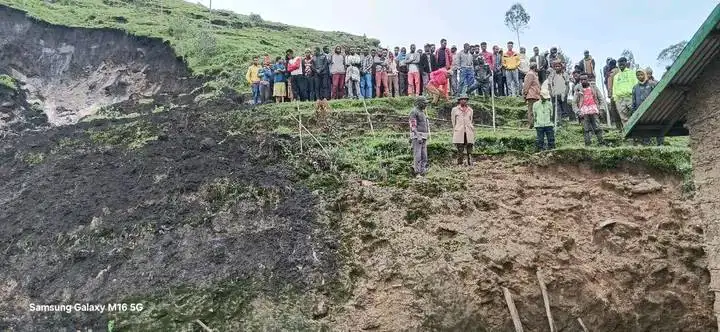 በከምባታ ዞን በመሬት መንሸራተት አደጋ የሁለት ሰዎች ህይወት አለፈ