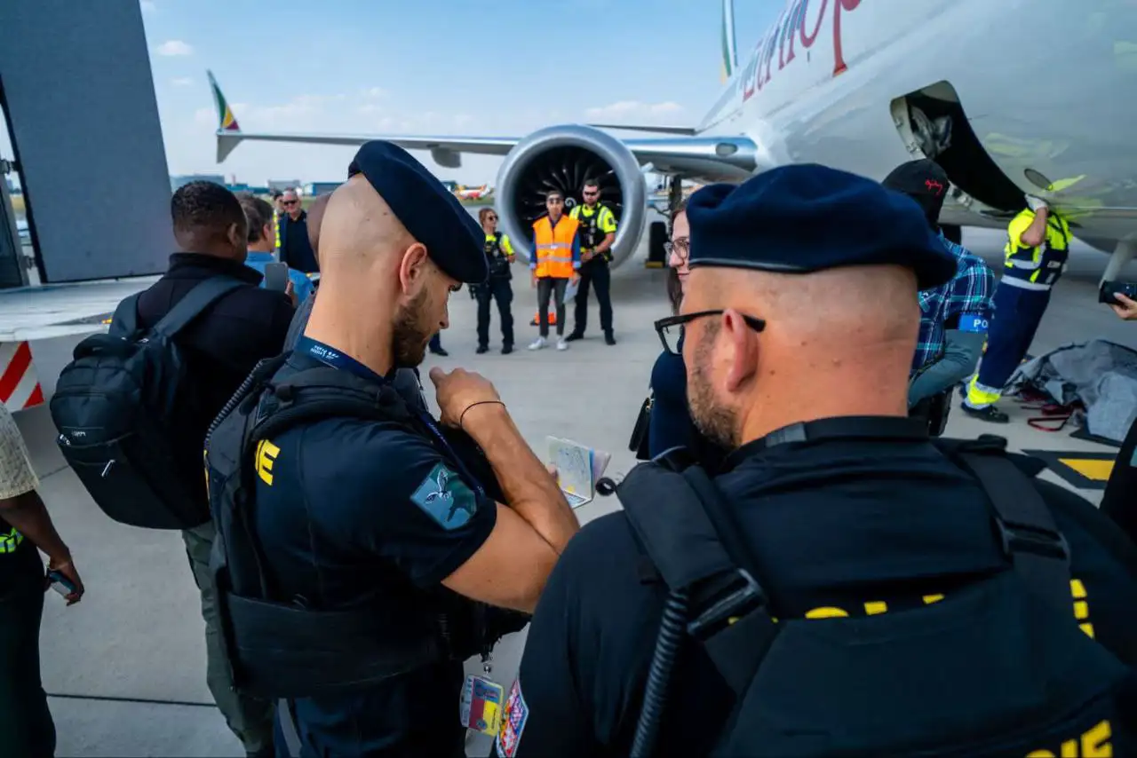 በፈጥኖ ደራሽ ኃይል የታጀበው የሉሲ እና ሰላም የፕራግ ጉዞ  