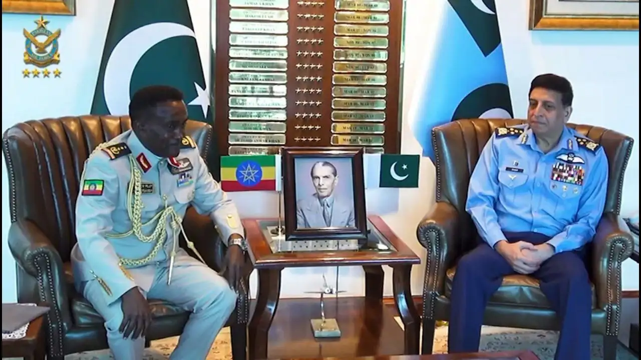 ሌተናል ጄኔራል ይልማ መርዳሳ ከፓኪስታን የአየር ኃይል ዋና አዛዥ ጋር ተወያዩ