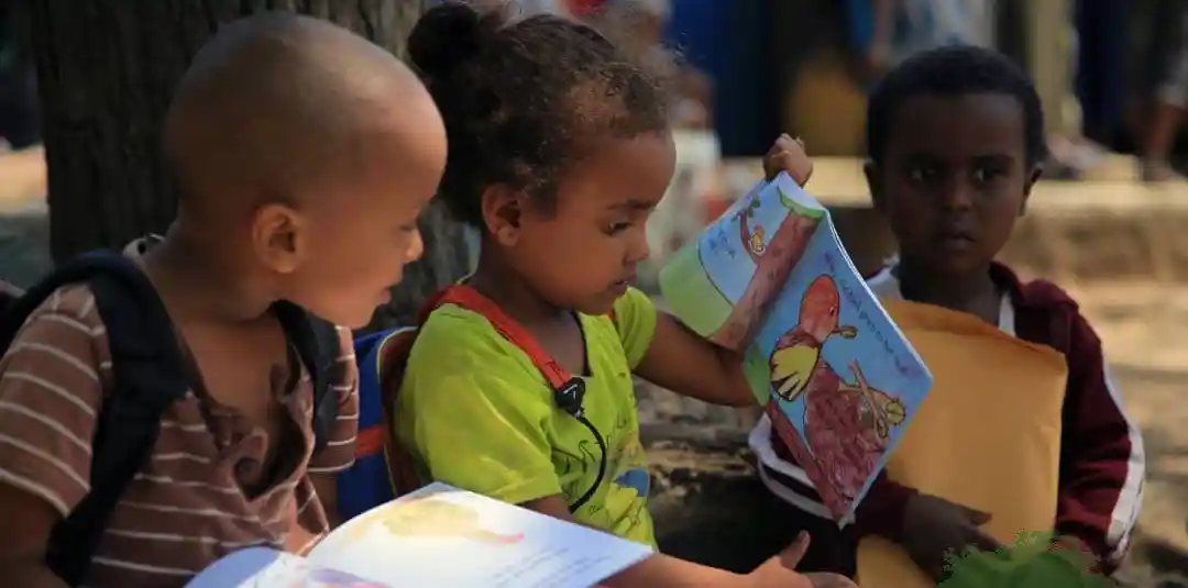 የልጆችዎን የንባብ ባሕል ለማሳደግ ምን ያደርጋሉ? 