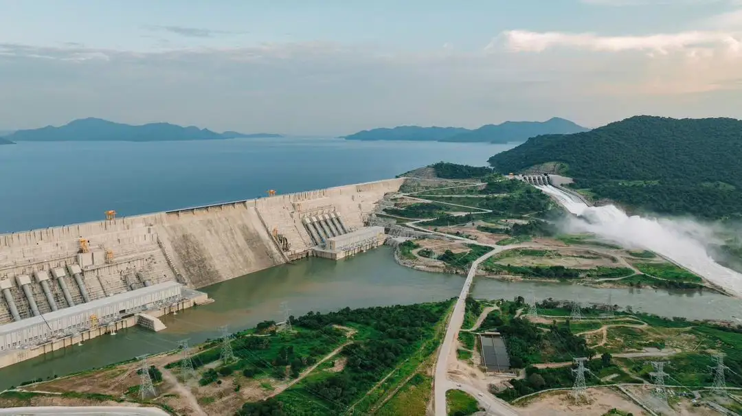 The Dam That United a Nation