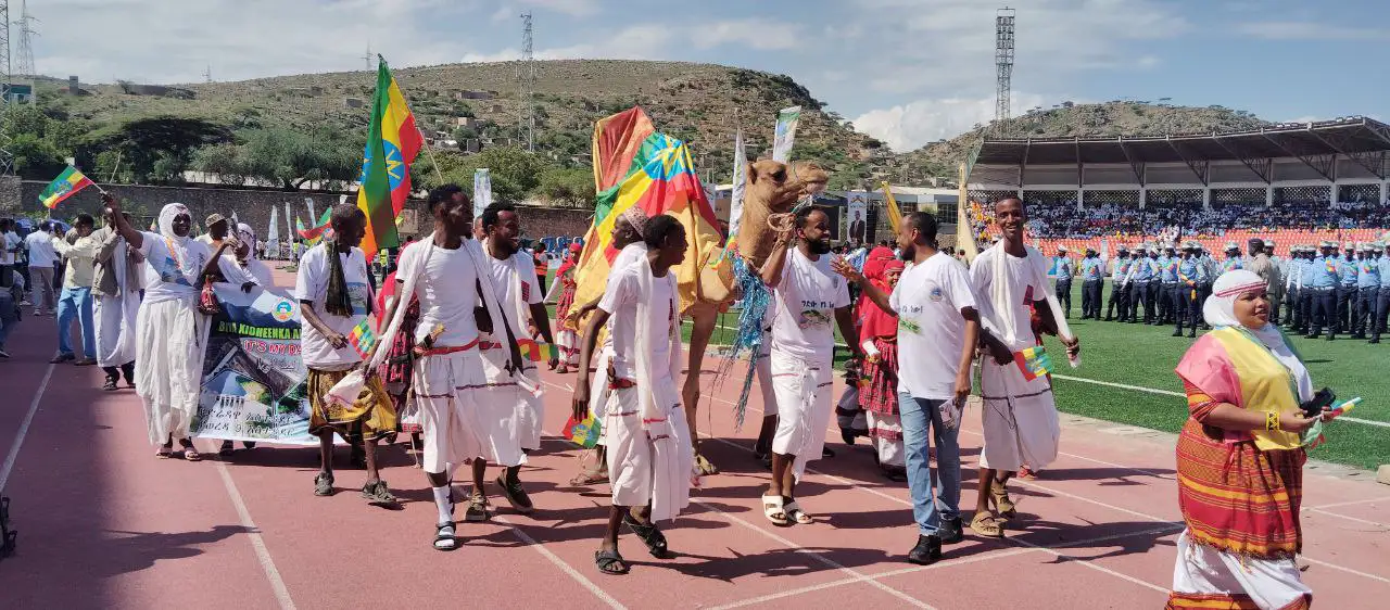 ሕዳሴ ግድብ መጠናቀቁን ተከትሎ የድጋፍ እና የደስታ መግለጫ ሕዝባዊ ሰልፍ በድሬዳዋ ከተማ እየተካሄደ ነው 