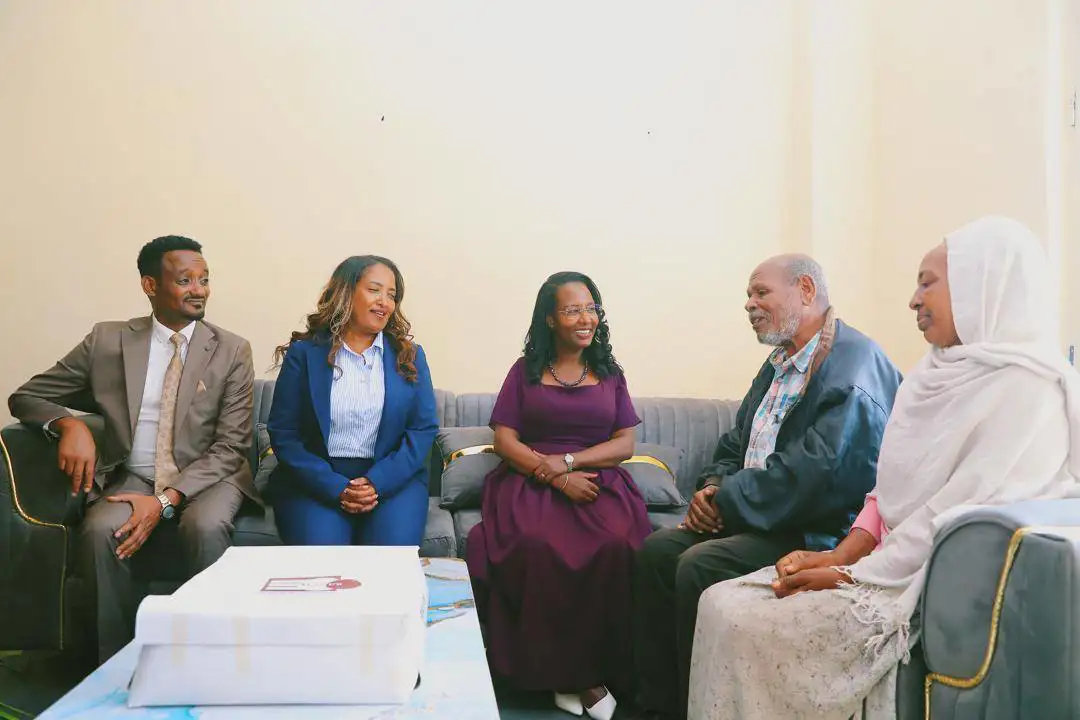 ከንቲባ አዳነች በክረምት በጎ ፈቃድ የተገነቡ 253 ቤቶችን ለነዋሪዎች አስተላለፉ