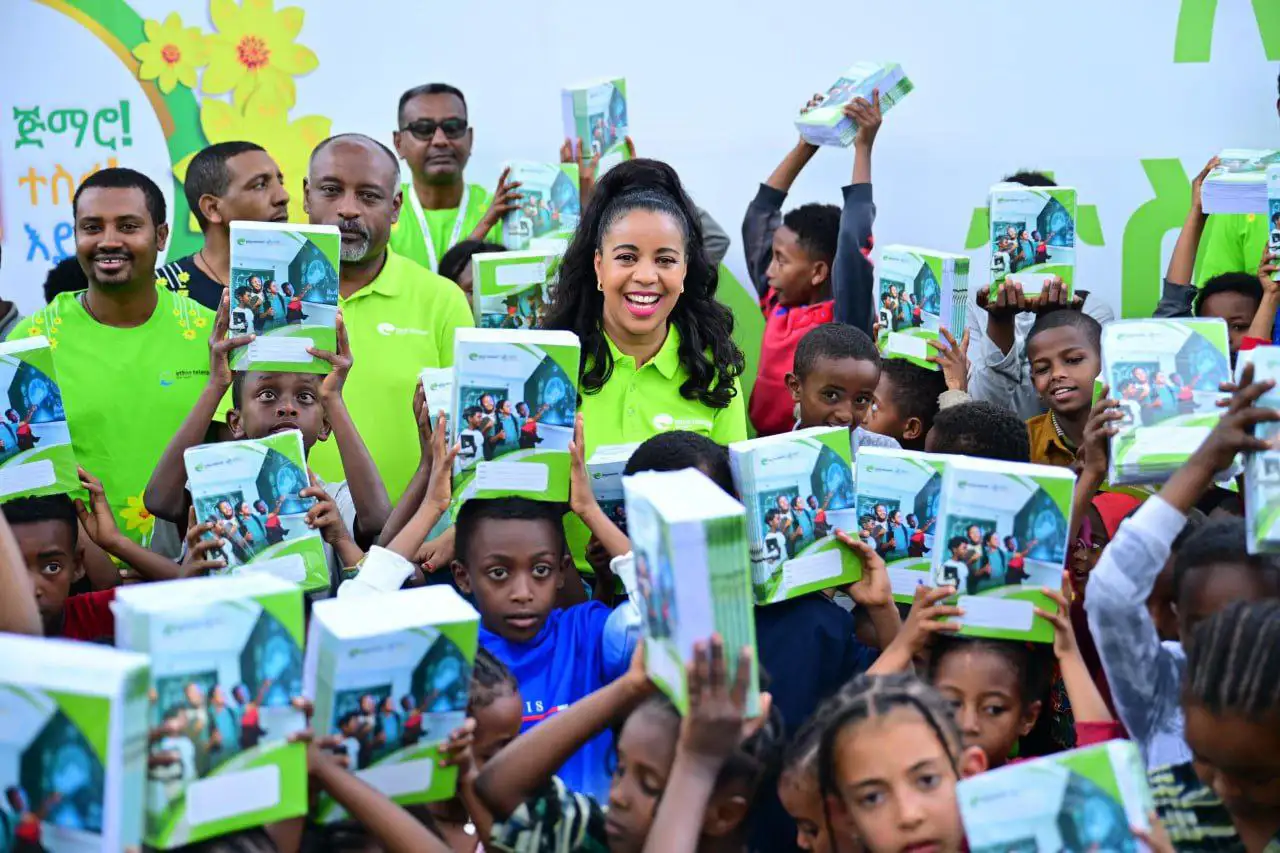 ኢትዮ-ቴሌኮም "የነገ ተስፋዎች" በሚል መርሐ ግብር ለ80 ሺህ ተማሪዎች የመማሪያ ደብተር ድጋፍ አደረገ