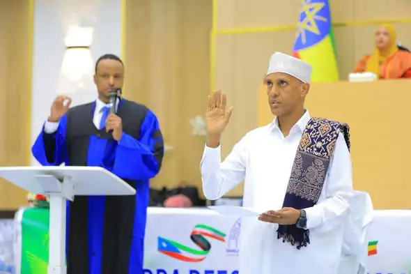 የሶማሊ ክልል ርዕሰ መስተዳድር እና ምክትል ርዕሰ መስተዳድር ቃለ መሐላ ፈጸሙ