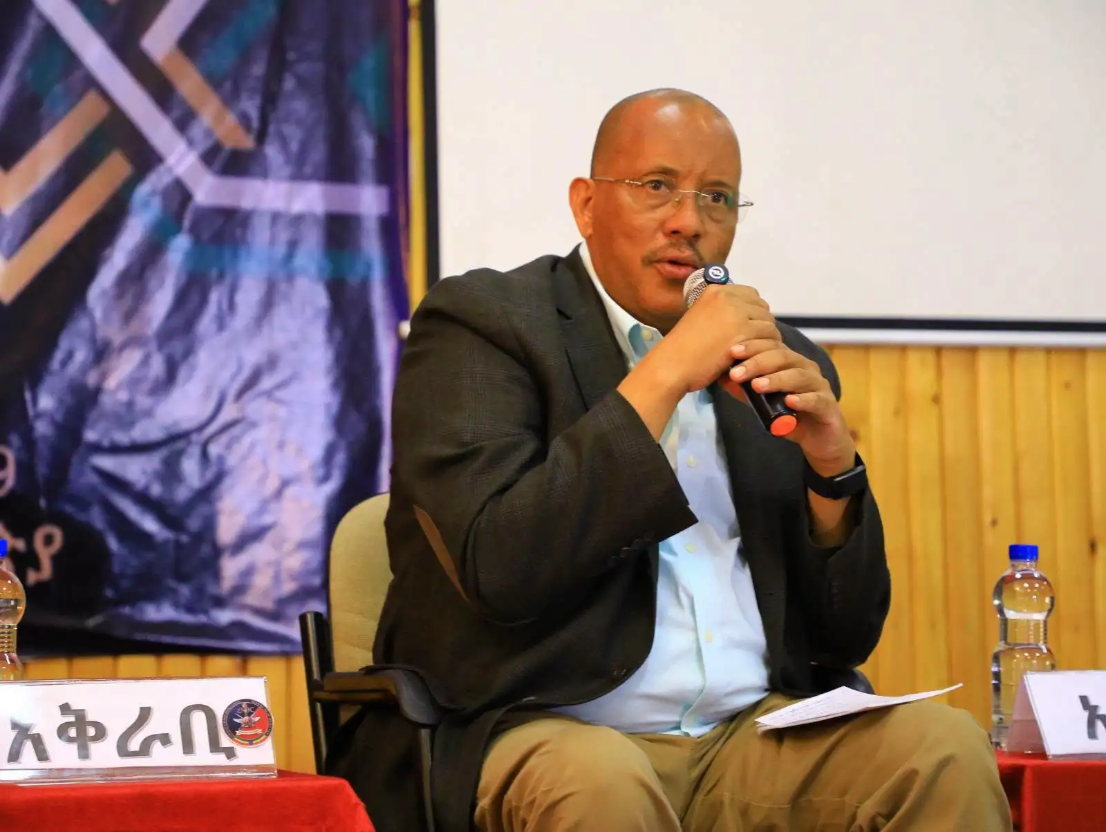 የሚገጥሙ ፈተናዎችን በድል ለመሻገር የውስጥ አንድነት እና የመከላከያ አቅምን ማጠናከር ያስፈልጋል፡- ጌታቸው ረዳ