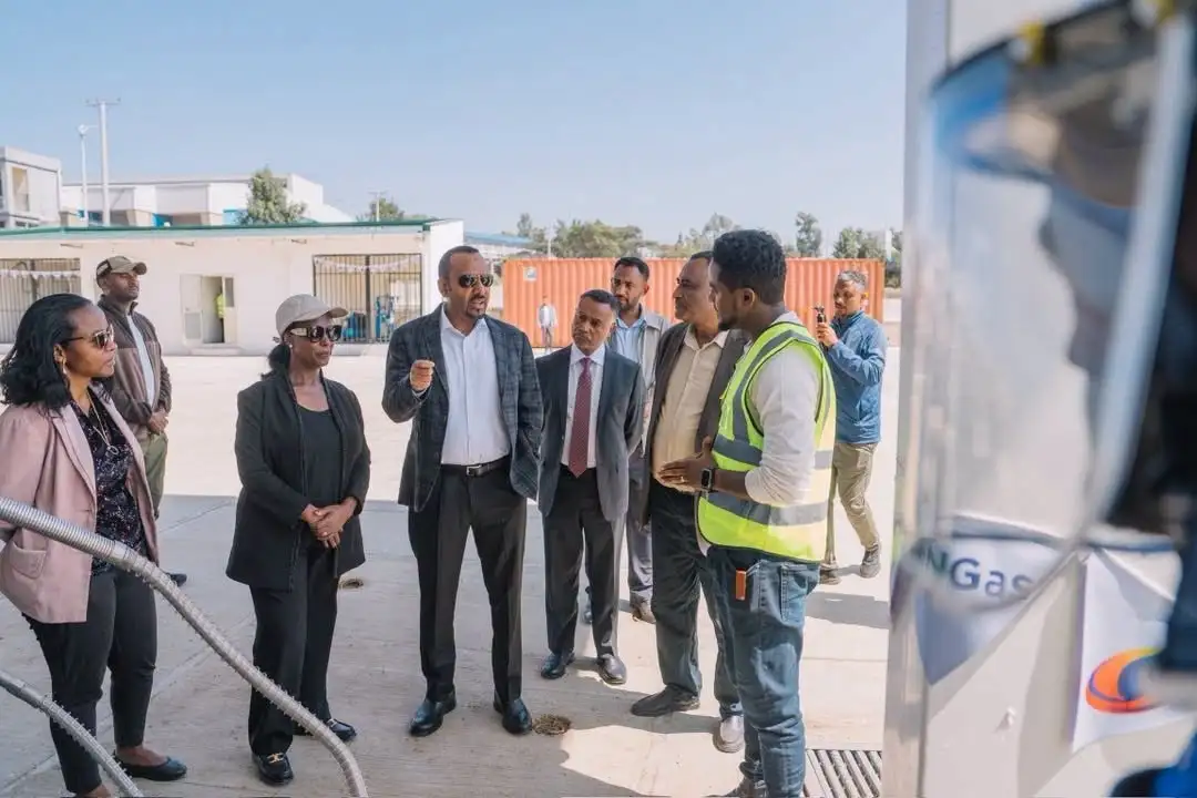 ጠቅላይ ሚኒስትር ዐቢይ አሕመድ (ዶ/ር) ሞተራቸው ከነዳጅ ወደ ተፈጥሮ ጋዝ የተቀረላቸው የመጀመሪያዎቹ 26 አውቶብሶች ሥራ በጀመሩበት ወቅት ያስተላለፉት መልዕክት ዋና ዋና ነጥቦች