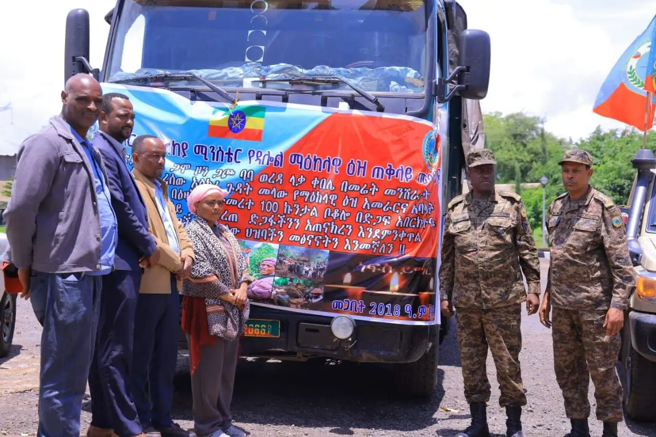 ለጋሞ ዞን የመሬት መንሸራተት አደጋ ተጎጂዎች የተለያዩ ተቋማት ድጋፍ ማድረጋቸውን ቀጥለዋል