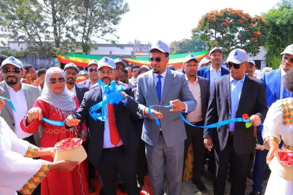 ርዕሰ መስተዳድር እንዳሻው ጣሰው (ዶ/ር) የወልቂጤ መሶብ የአንድ ማዕከልን አገልግሎት ሥራ አስጀመሩ 