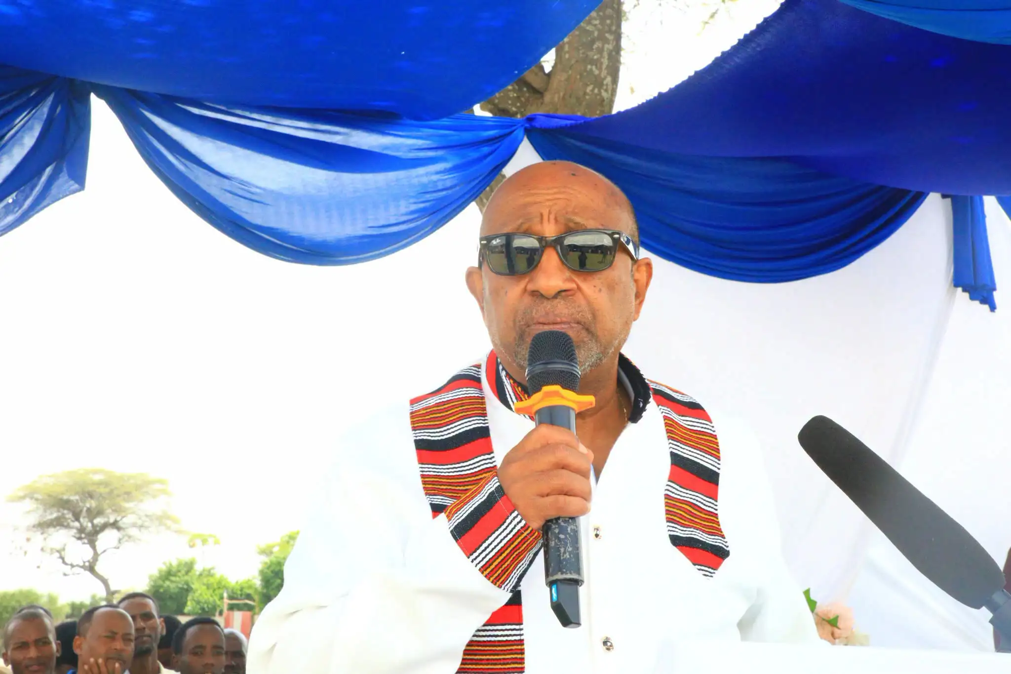 የትምህርት ሚኒስትሩ ፕሮፌሰር ብርሃኑ ነጋ የቡልቡላ ሮቤ ቅድመ አንደኛ ደረጃ ትምህርት ቤት ግንባታን አስጀመሩ