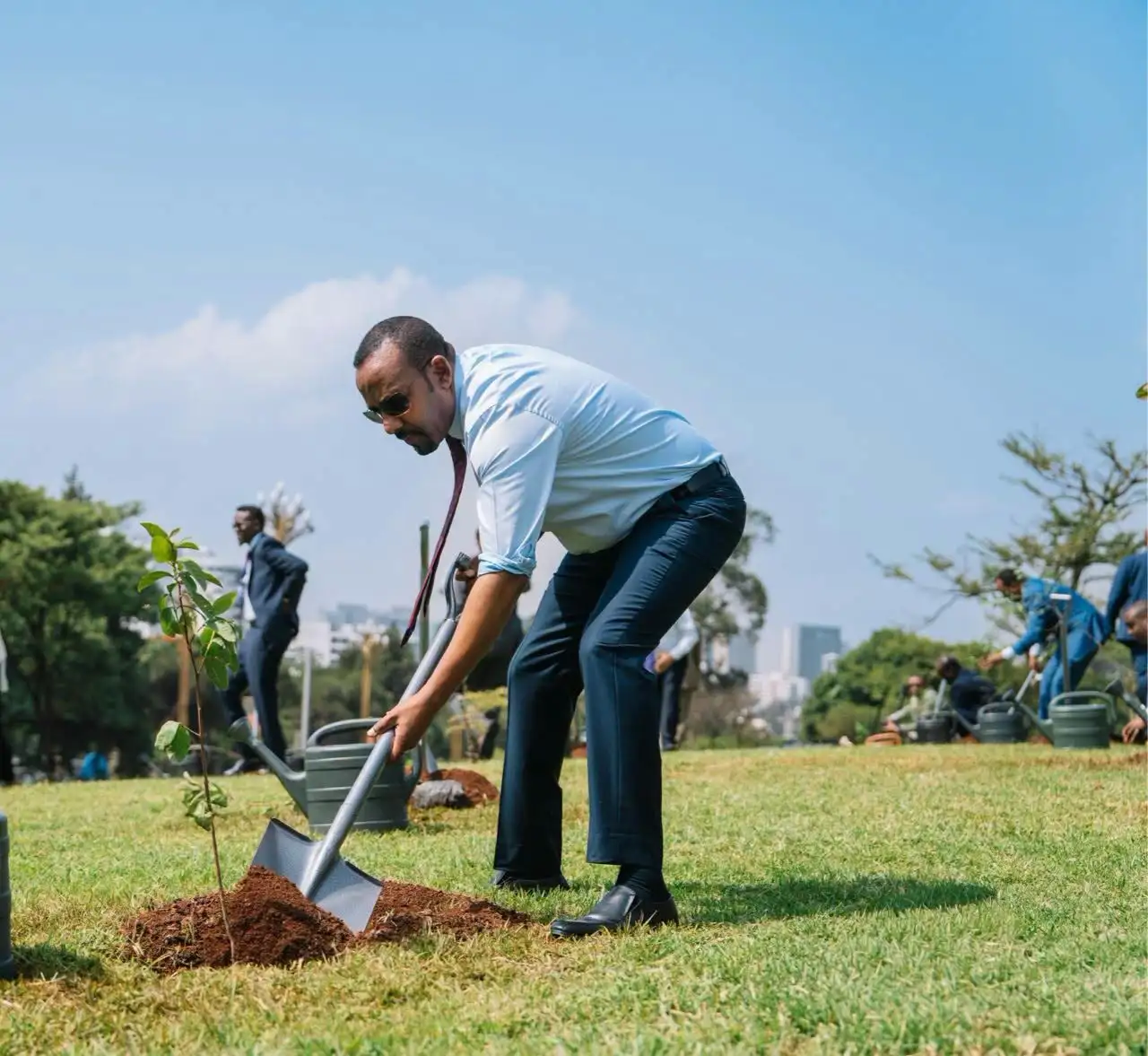 የ‘'ዲጂታል ለልህቀት’’ ጉባኤን ተከትሎ፣ በህብረት የችግኝ ተከላ መርሃ ግብር ላይ በመሳተፍ ዘላቂ ተስፋን ተክለናል!- ጠቅላይ ሚኒስትር ዐቢይ አሕመድ (ዶ/ር)