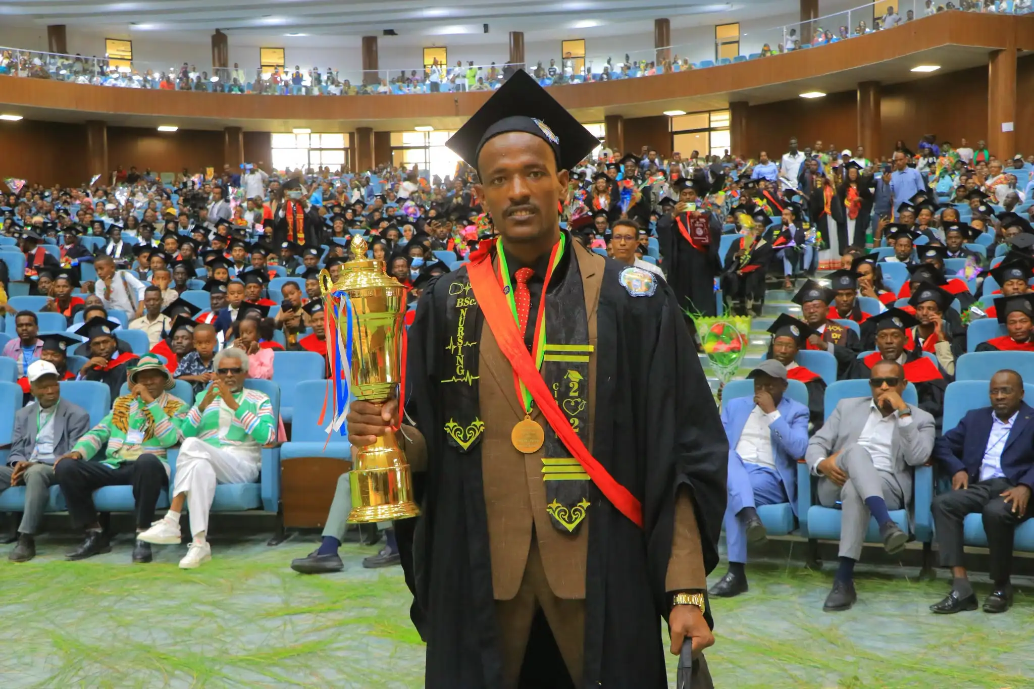 ከወሰዳቸው 42 ኮርሶች 33ቱን "A+" ያመጣው የጂንካ ዩኒቨርሲቲ ተመራቂ