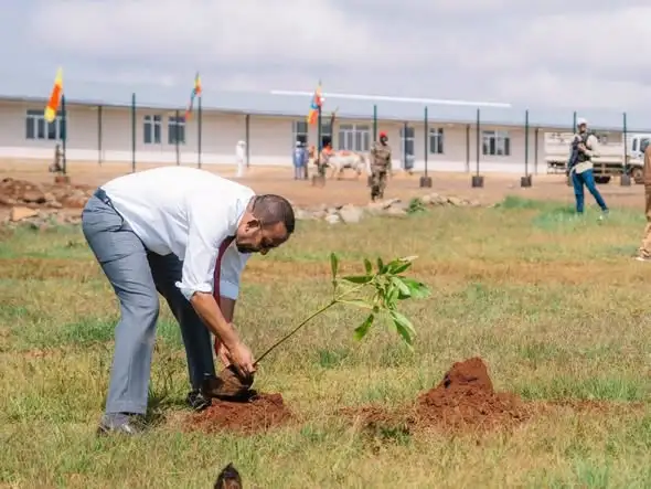 ከታሪክ ተምሮ ዛሬን በመገንባት የተሻለች ሀገርን ለትውልድ ማስረከብ