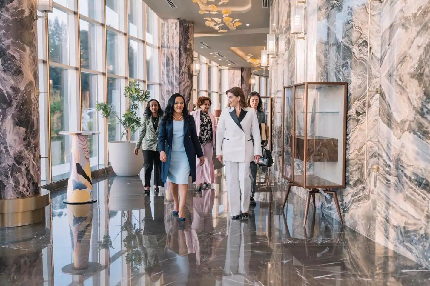 ቀዳማዊት እመቤት ዝናሽ ታያቸው ከአርሜኒያ አቻቸው ጋር ተወያዩ
