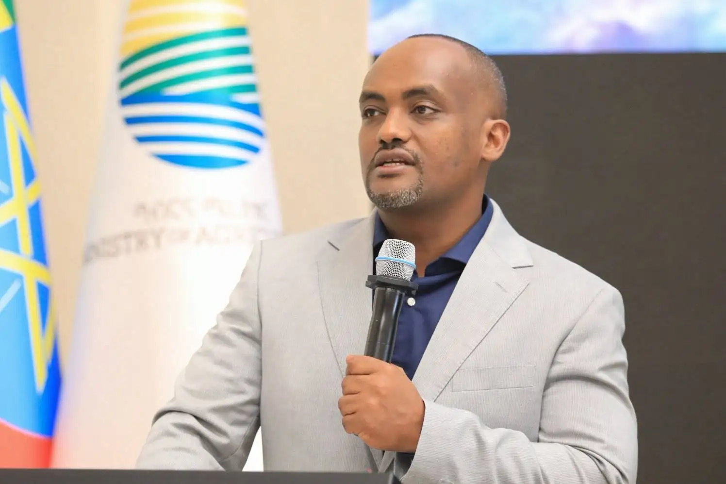 በ2019 በጀት ዓመት ከቡና ወጪ ንግድ 4 ቢሊዮን ዶላር ገቢ ለማግኘት ታቅዷል - የግብርና ሚኒስትር አዲሱ አረጋ