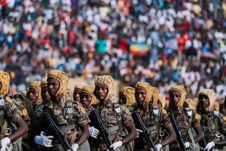 የሕዝብ ደጀን፣ የሀገር ጋሻ፤ በደሙ ታሪክ የሚጽፈው የማይበገረው የኢትዮጵያ መከላከያ ሠራዊት