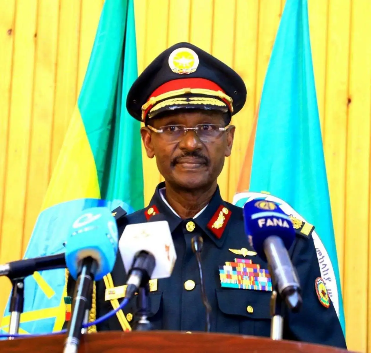 “ያለ ጦርነት መዋል ማደር የማይችሉና የጠላት መጠቀሚያ የሆኑ ባንዳዎችን ሴራ በማክሸፍ የላቀ የአመራር ሚና ልትጫወቱ ይገባል”፦ ፊልድ ማርሻል ብርሃኑ ጁላ