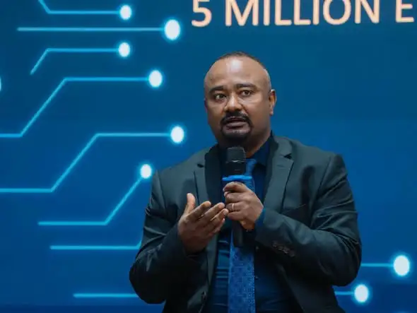 ዶ/ር አብዮት ባዩ የኢኖቬሽን እና ቴክኖሎጂ ሚኒስትር ከፍተኛ አማካሪ በፓናል ውይይቱ ላይ ተገኝተው ባደረጉት ንግግር፦