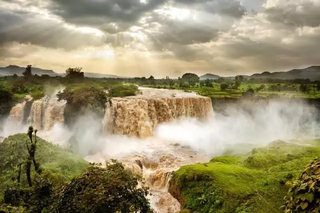 የውኃው ቅኔ እና ያልተቋረጠው የጠላት ሴራ፦ ፈሳሽ ወርቃችንን የማዳን ትግል