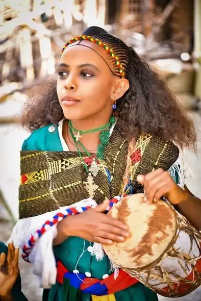 የኢትዮጵያ ድምቀቶች፡ አሸንዳ፣ አሸንድዬ፣ ሻደይ እና ሶለል
