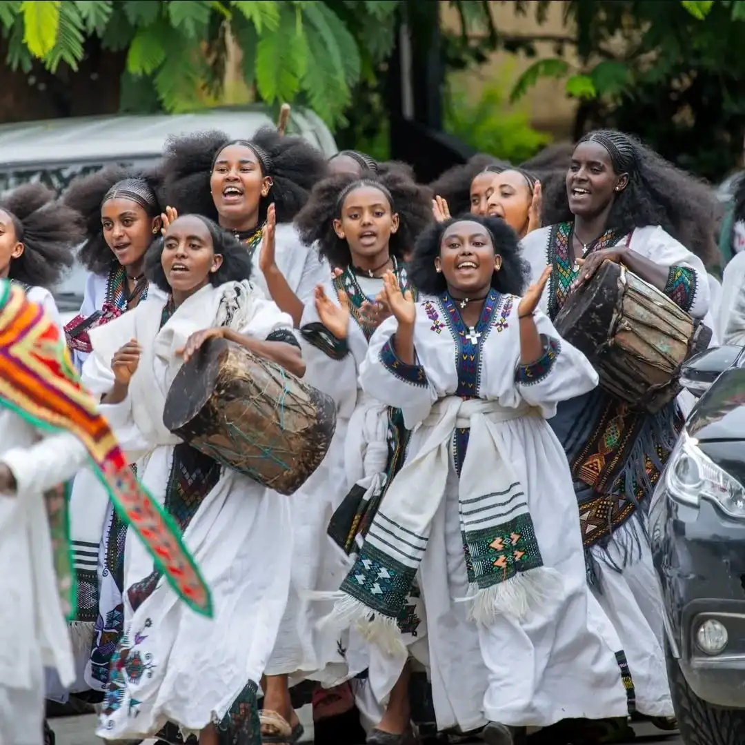 የልጃገረዶች የነፃነት፣ የፍቅርና የአንድነት አደባባይ ሻደይ፣ አሸንዳ፣ አሸንድዬ እና ሶለል