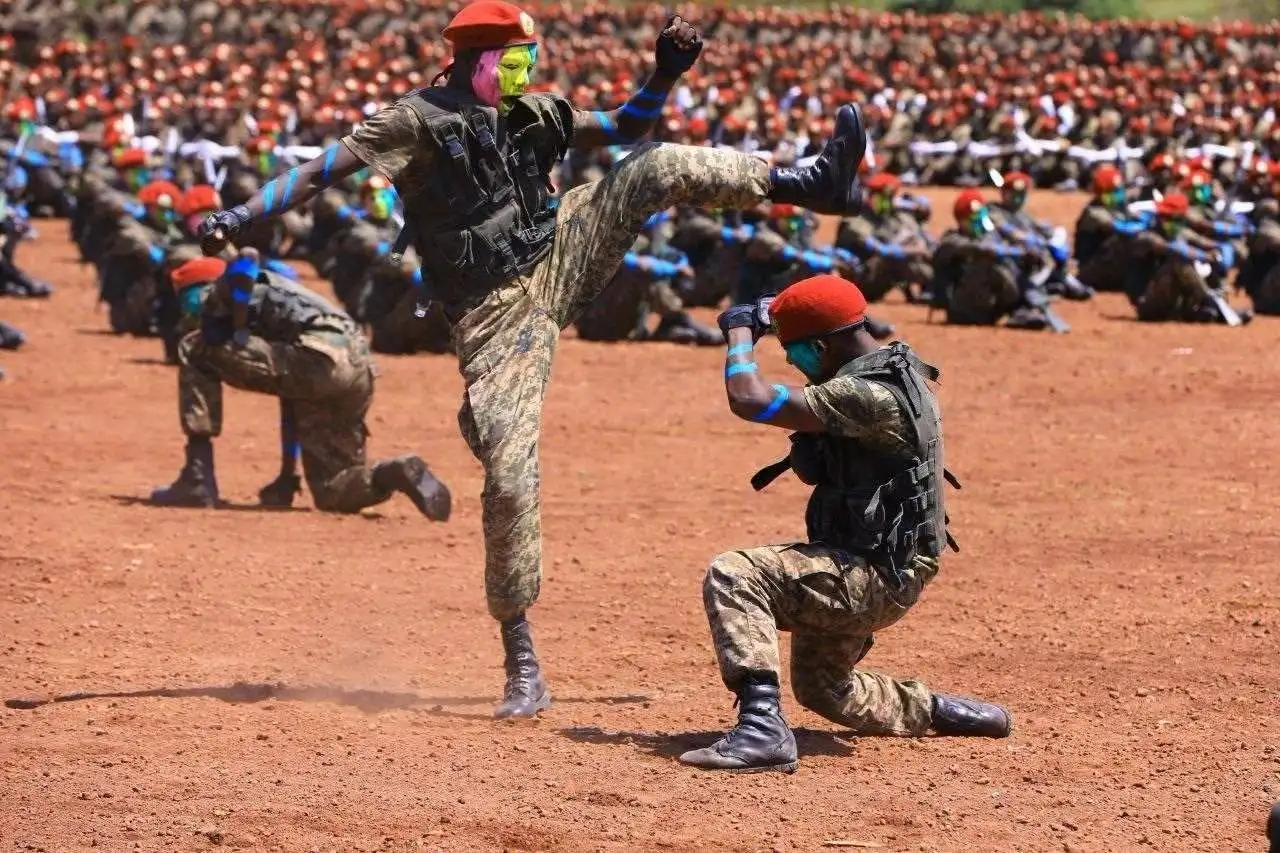 የጽናት፣ የጀግንነትና የሀገራዊ ድል ውጊያ አቅጣጫ ቀያሪው የኢትዮጵያ አየር ወለድና ኮማንዶ ኃይል