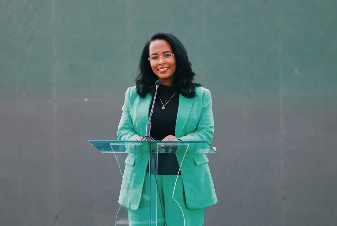 ከንቲባ አዳነች አቤቤ በመዲናዋ የተገነቡ አራት ዘመናዊ የተሽከርካሪ ማቆሚያዎች እና ተርሚናሎችን መርቀው ሥራ አስጀመሩ