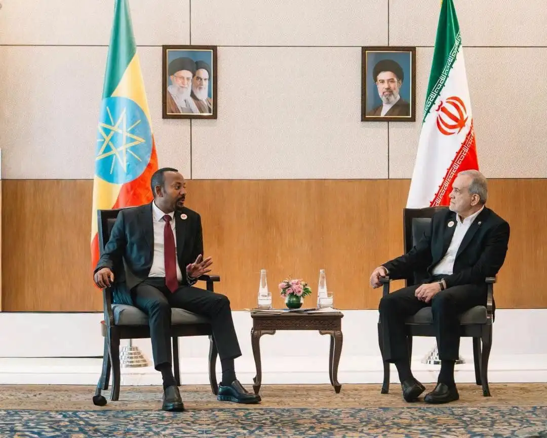 "Haammattoo waltajjii maatii 'BRICS PLUS' keessatti pirezidaantii Iraan Masuud Peezishkiyaan waliin mari'anneerra" - Ministira Muummee Abiyyi Ahimad (PhD)
