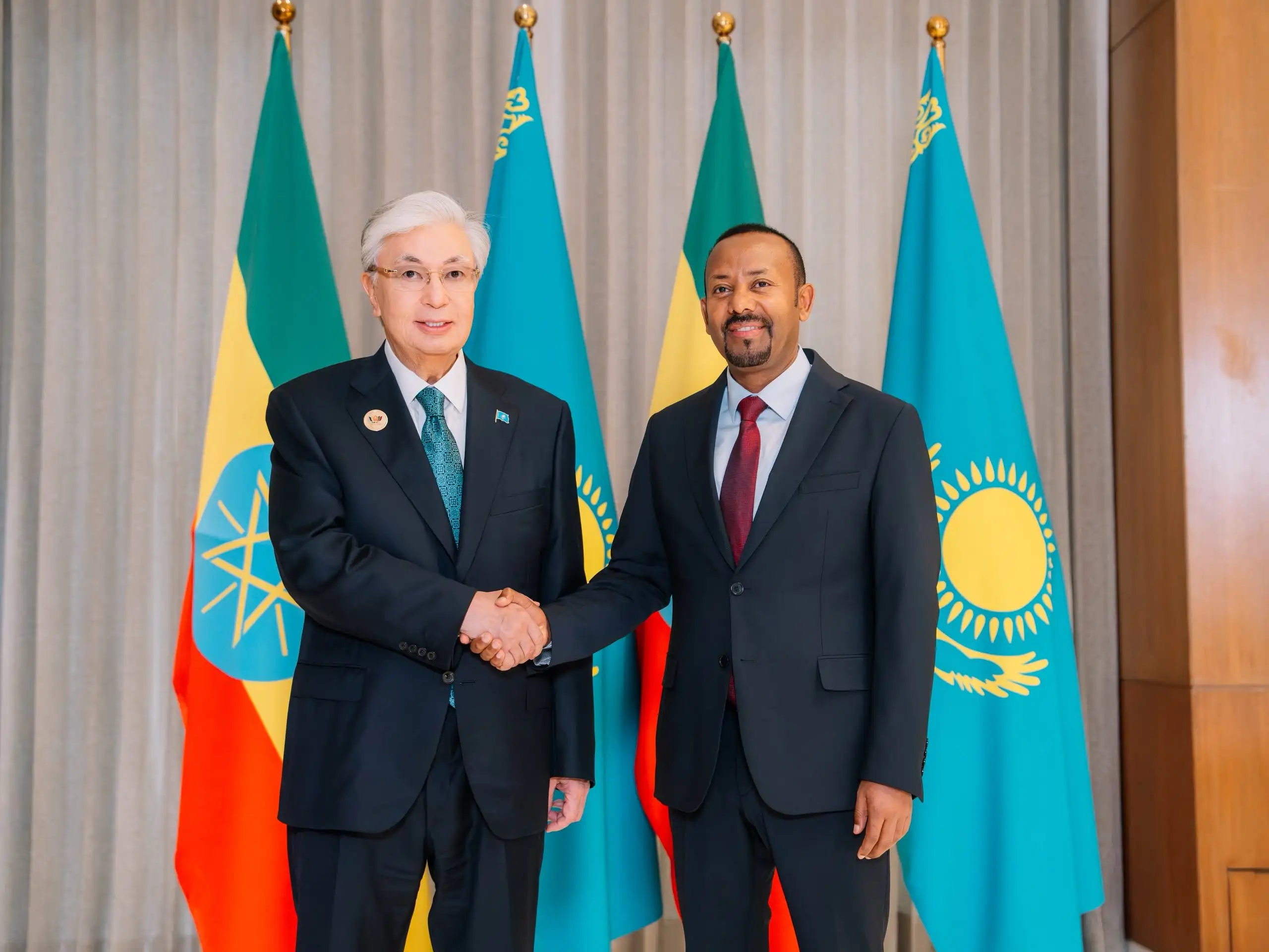 ጠቅላይ ሚኒስትር ዐቢይ አሕመድ (ዶ/ር) ከካዛኪስታን ፕሬዚዳንት ጋር ተወያዩ