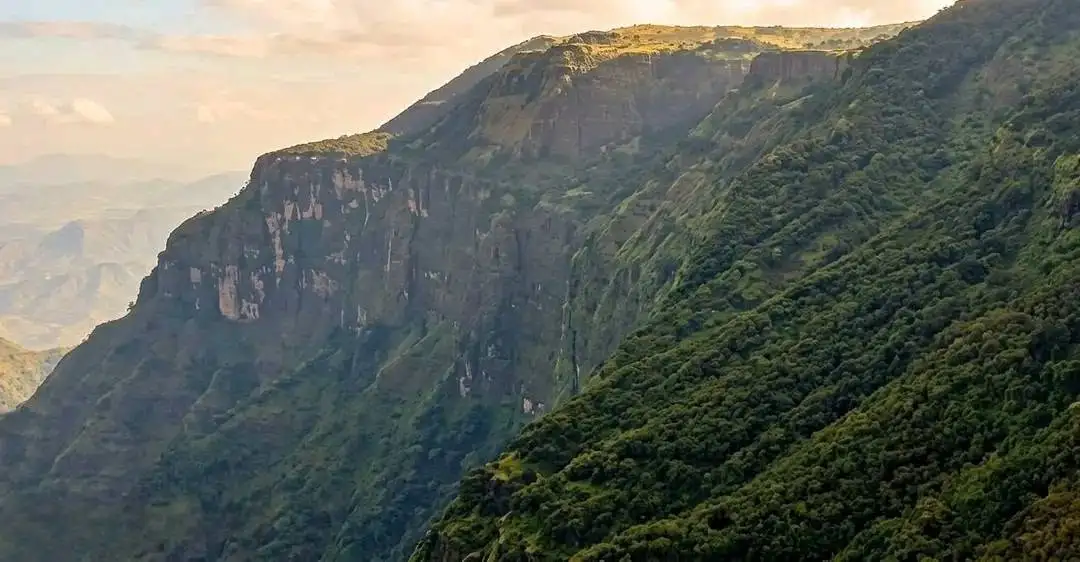 የስሜን ተራሮች ብሔራዊ ፓርክ አስደናቂ ተፈጥሯዊ ገጽታ እና የጎብኚዎች ፍሰት