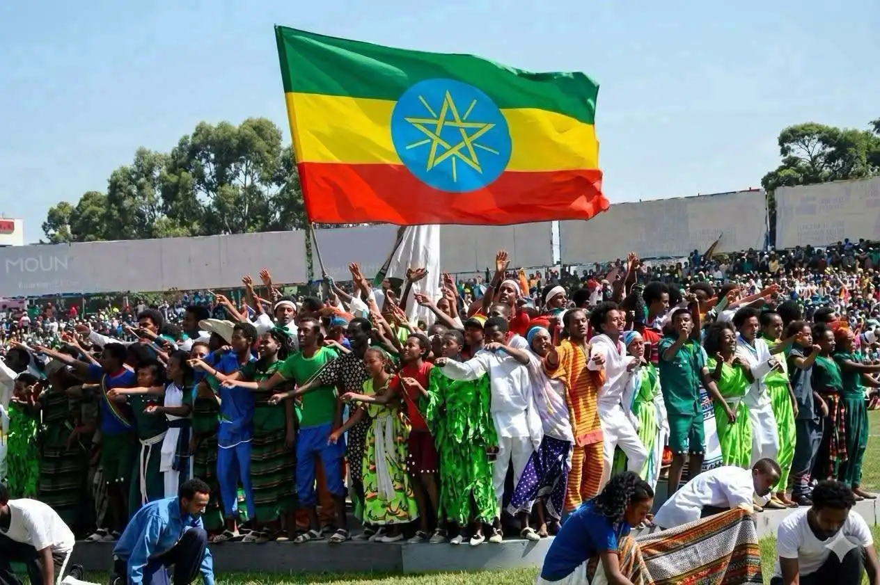 "ወደ ውስጥ መመልከት" ፡ ሀገር በቀል እሴቶቻችን የኢትዮጵያ ከፍታ መሰረቶች