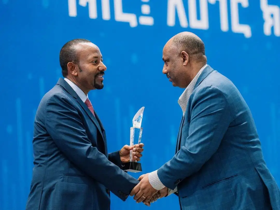 ከቢሊዮን ወደ ትሪሊዮን የኢትዮጵያ የገቢ አሰባሰብ ታሪካዊ እመርታ በጳጉሜን 1 የእመርታ ቀን ሲቃኝ