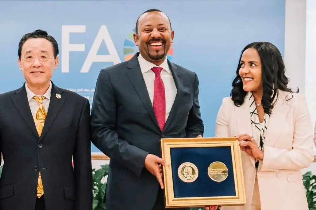የኅብር ጉልበት፡ ከውበት እስከ ማክሮ-ኢኮኖሚ ከፍታ